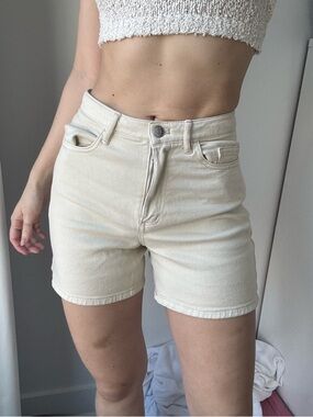 Aritzia Wilfred Cream High-Rise Denim Shorts